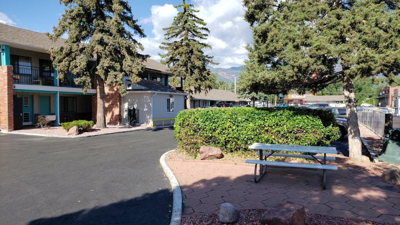 Circle S Motel Colorado Springs Esterno foto